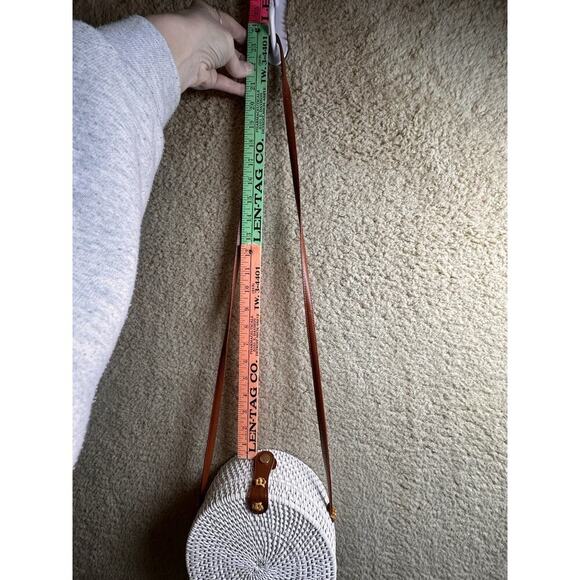 Handcrafted White Round Rattan Purse Leather Strap Crossbody Canteen‎ Boho Chic - Picture 13 of 14